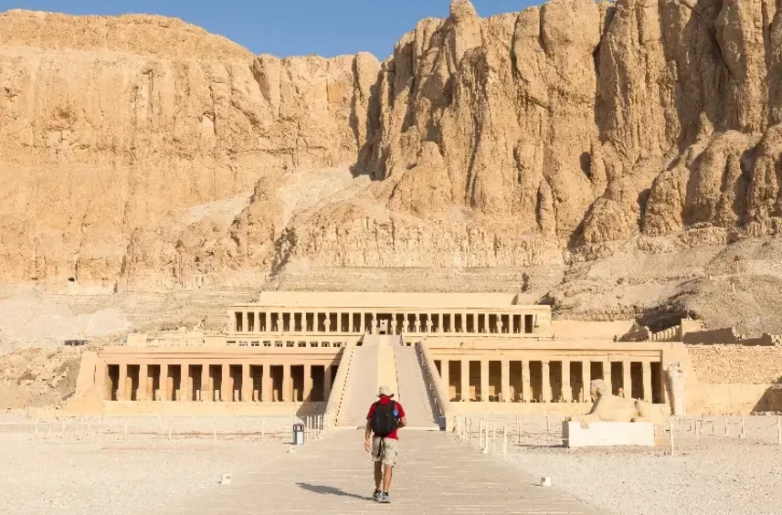 Tempio della Regina Hatshepsut: Crociera sul Nilo e Cairo, Viaggio nel Passato